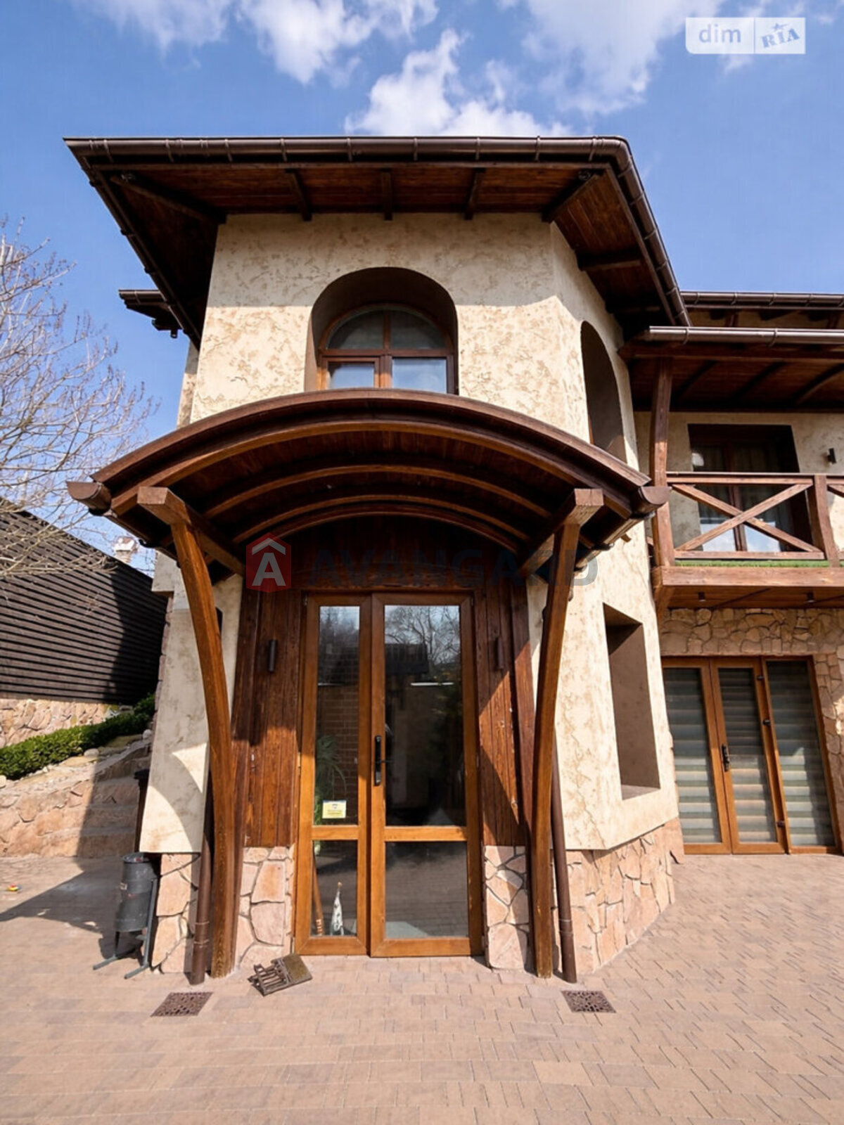 �������, 300 ��.�. ���� 2