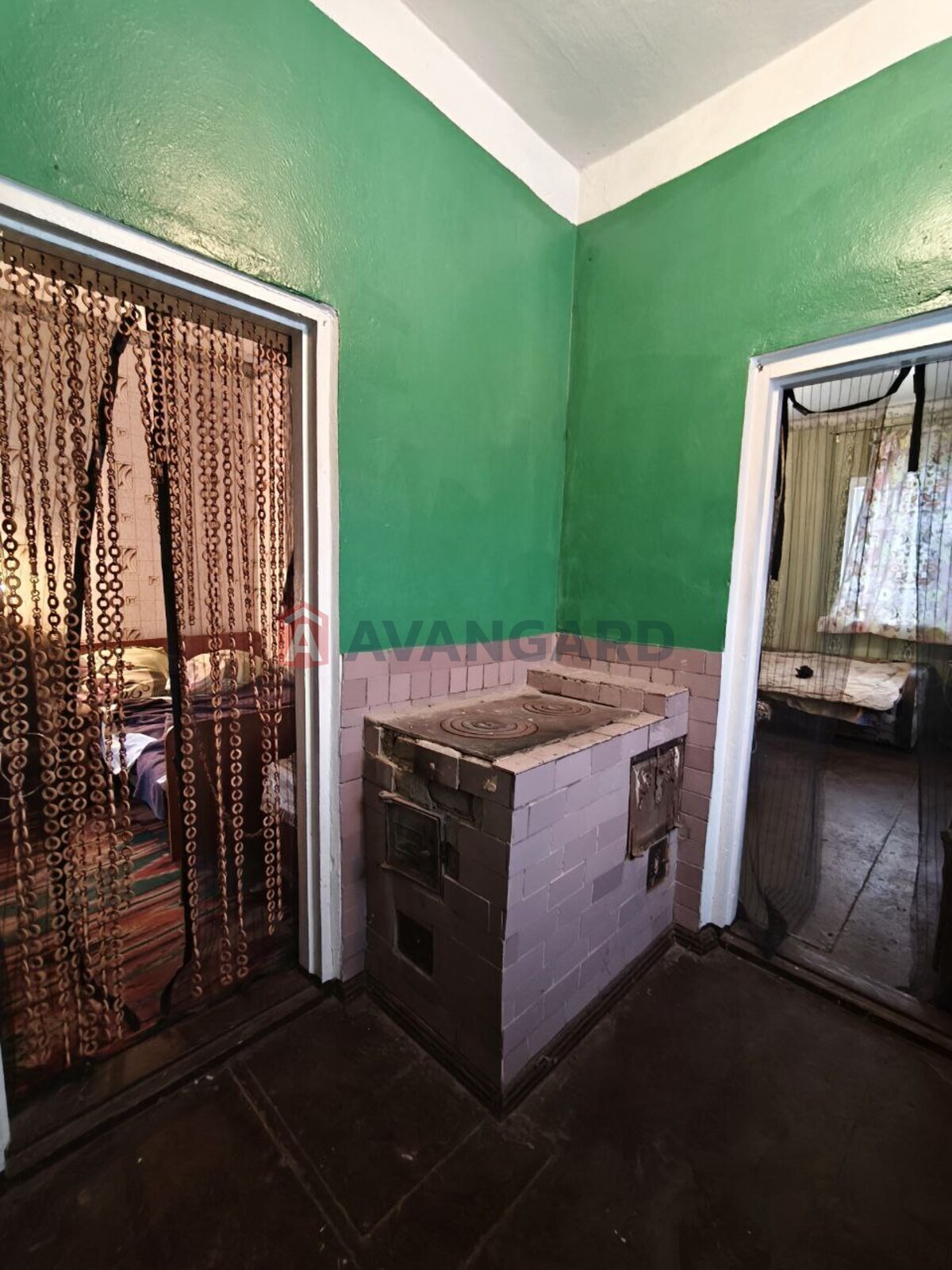 �������, 75 ��.�. ���� 10