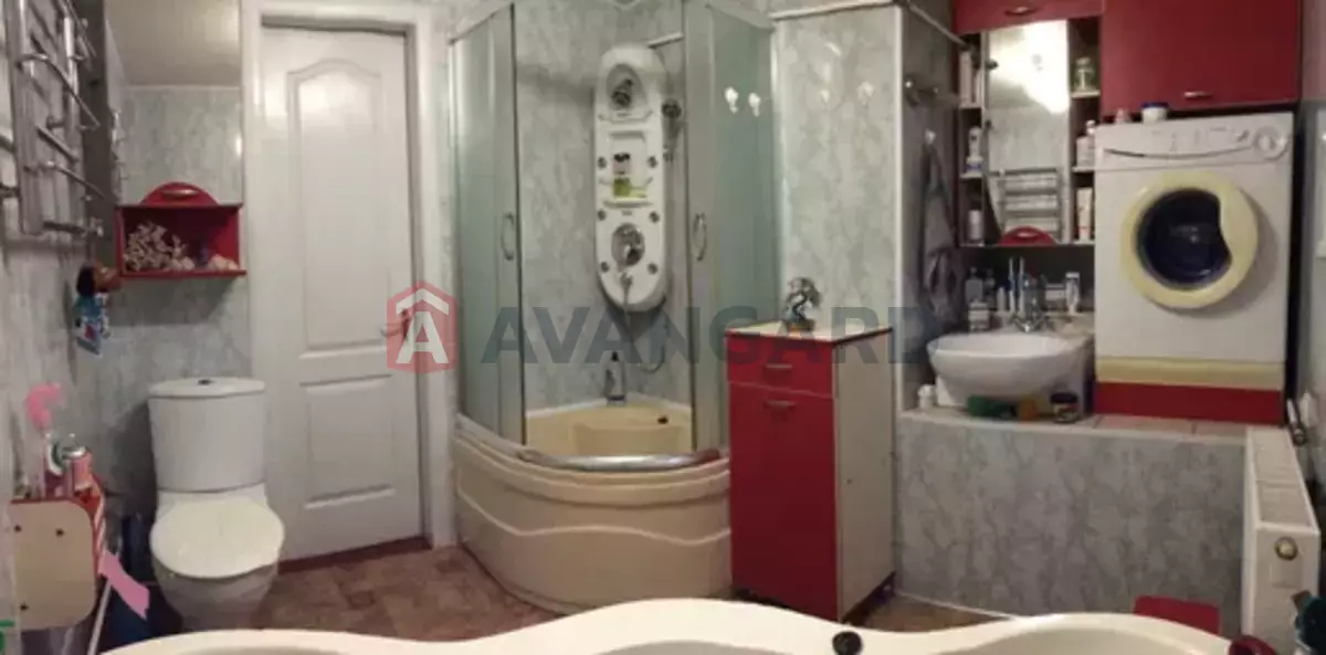 �������, 110 ��.�. ���� 8