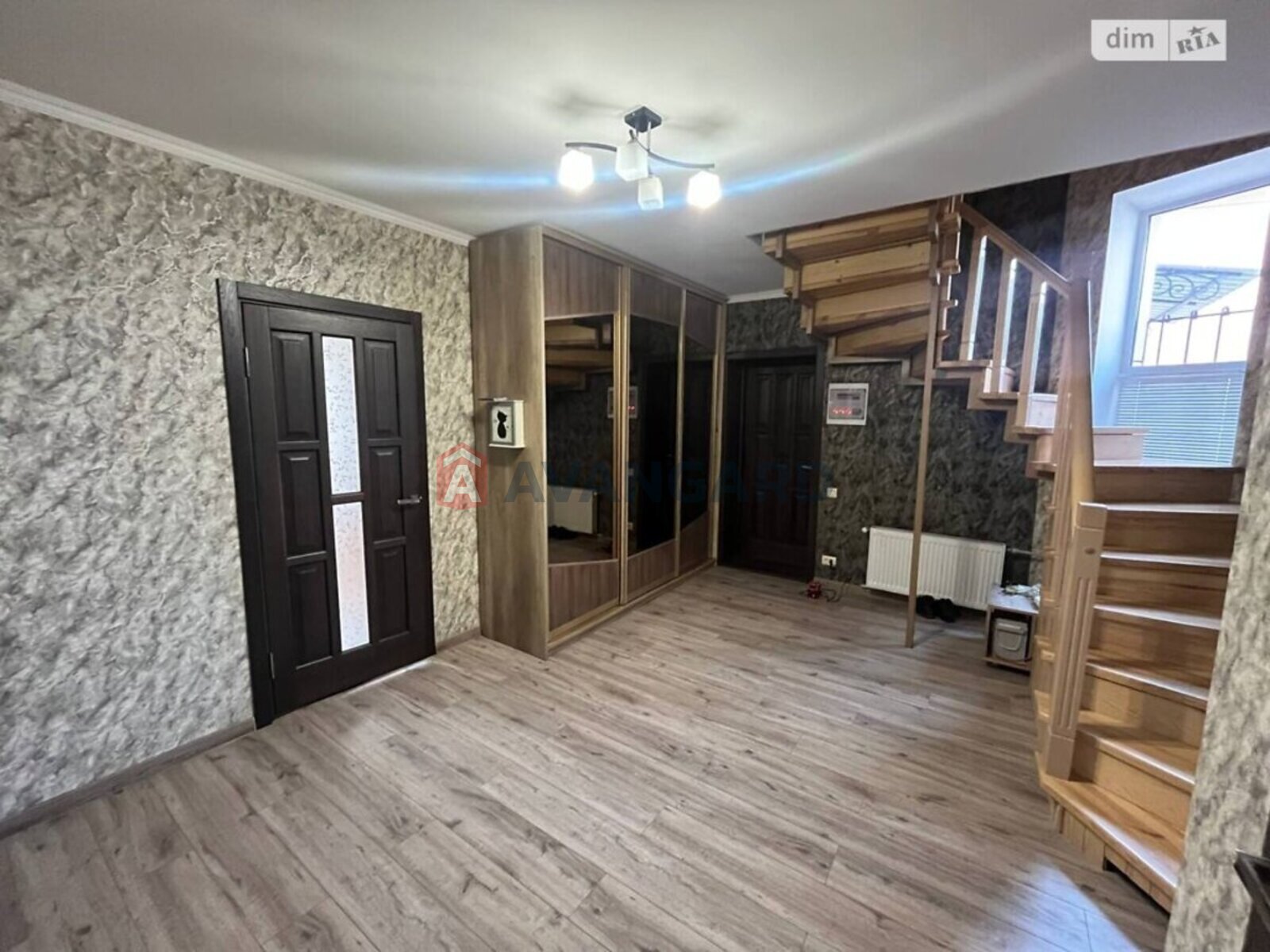 �������, 143 ��.�. ���� 13