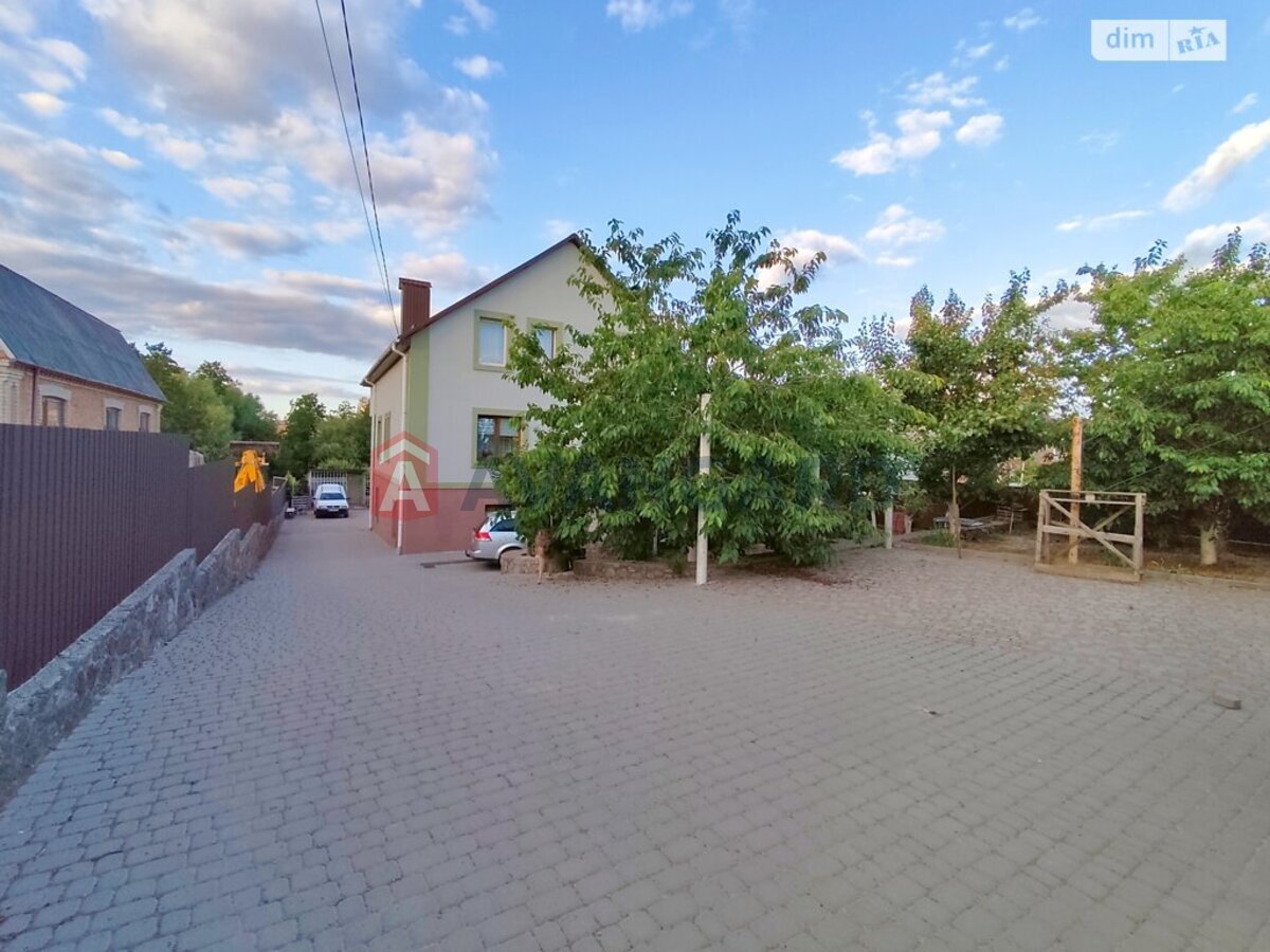 Будинок, 200 кв.м. фото 1 Будинок, 200 кв.м. фото 1