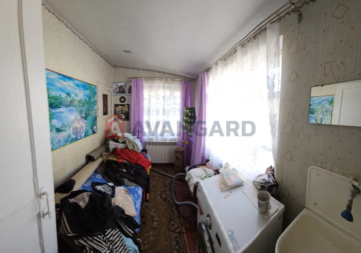 ������� �������, 44 ��.�. ���� 4