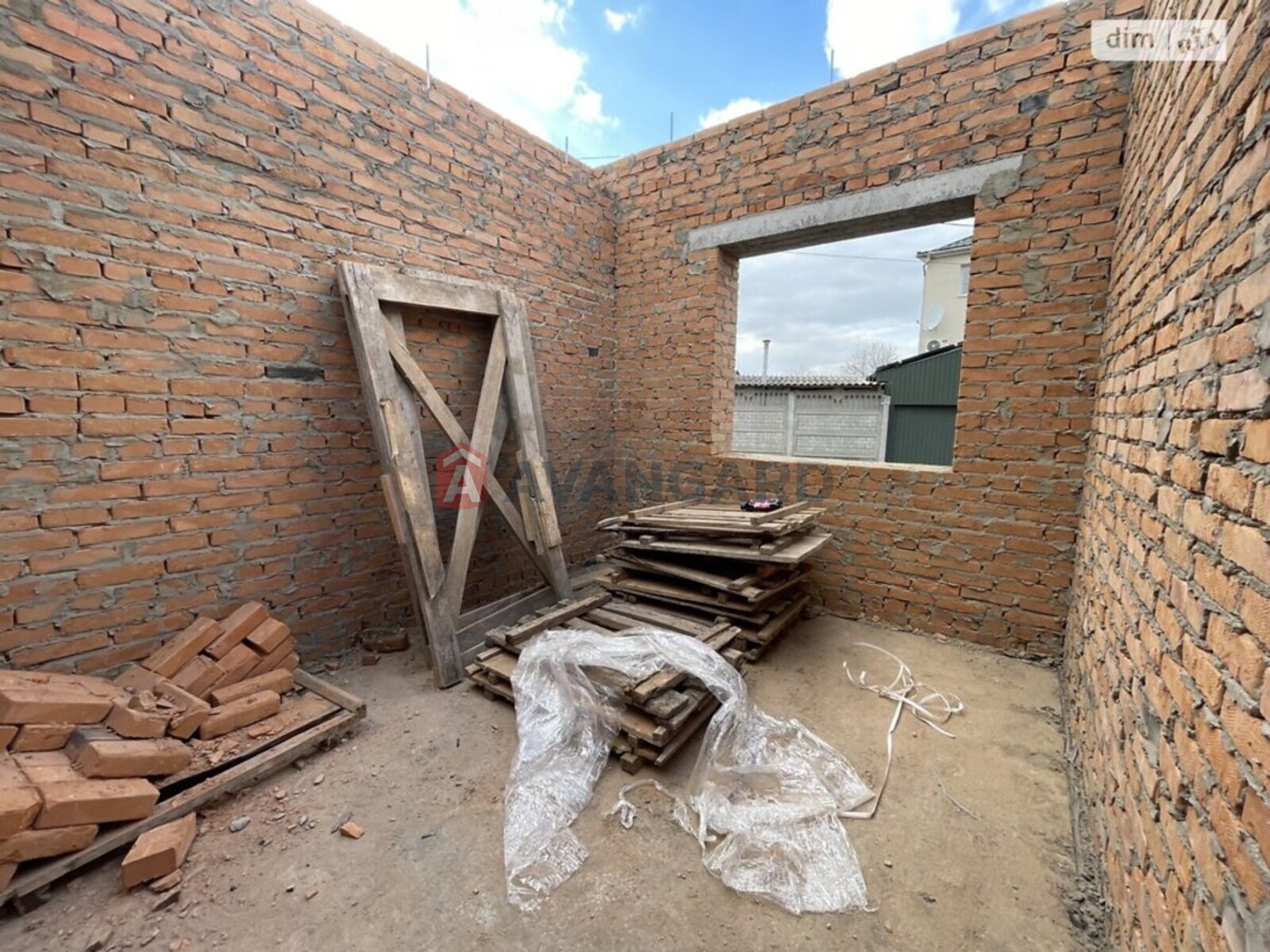 �������, 100 ��.�. ���� 5