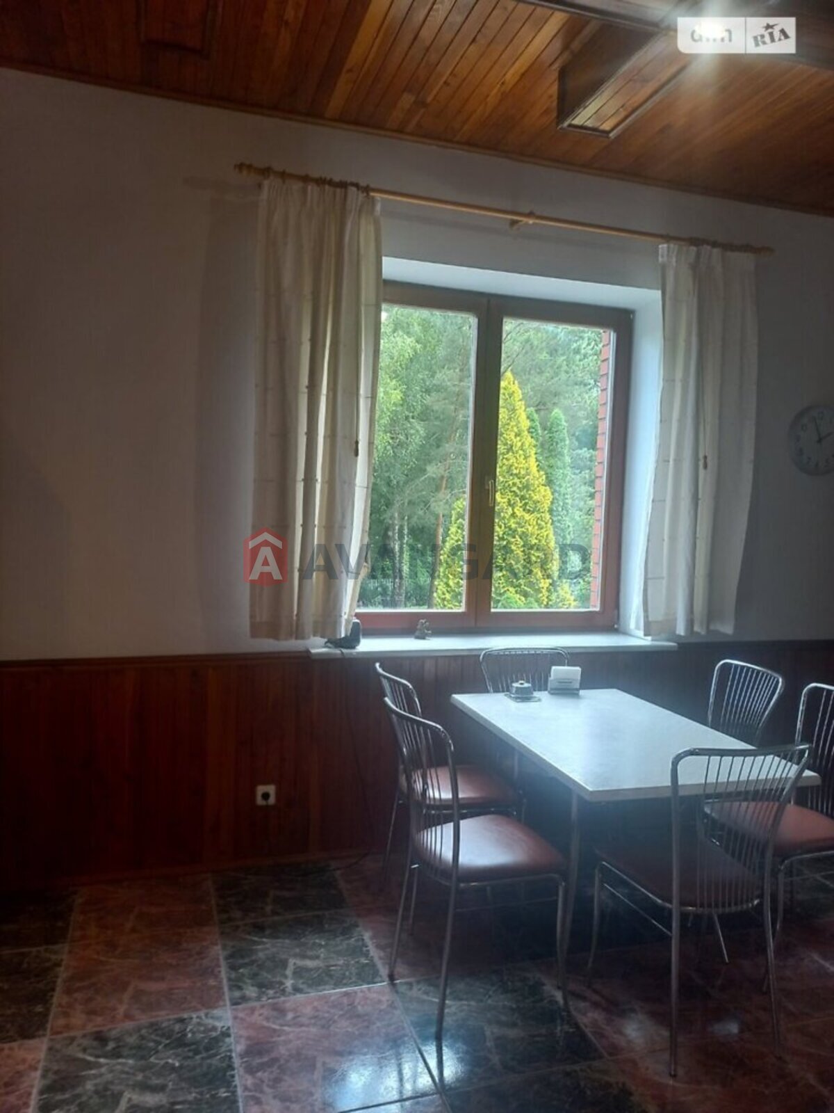 �������, 400 ��.�. ���� 11