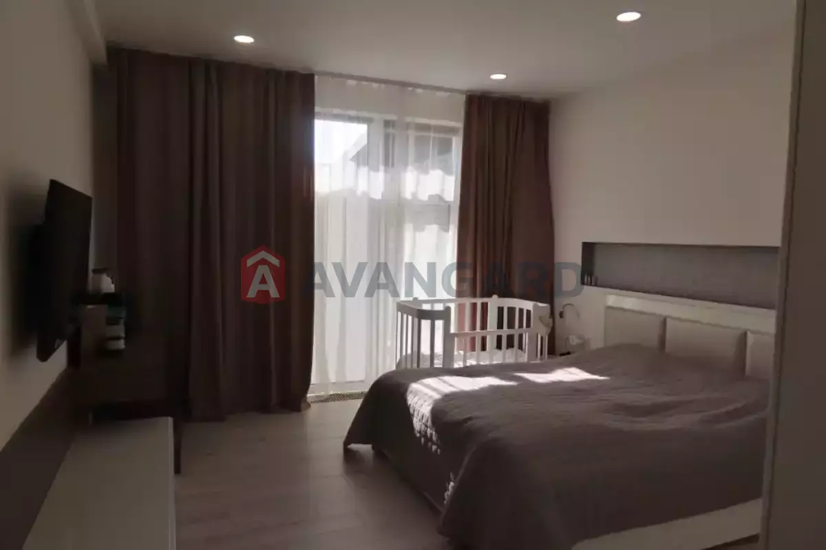 �������, 140 ��.�. ���� 10