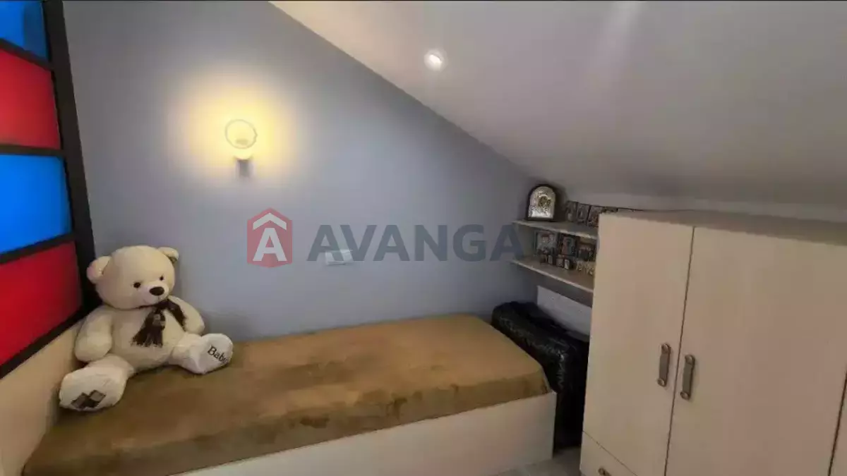 �������, 199 ��.�. ���� 12