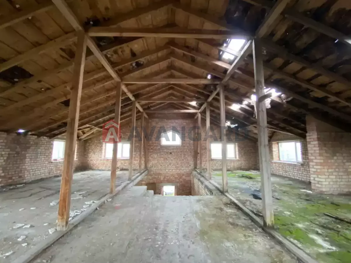 �������, 280 ��.�. ���� 15