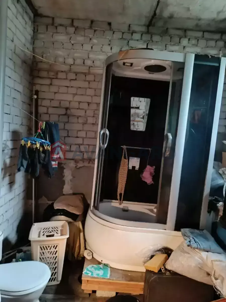 �������, 230 ��.�. ���� 15