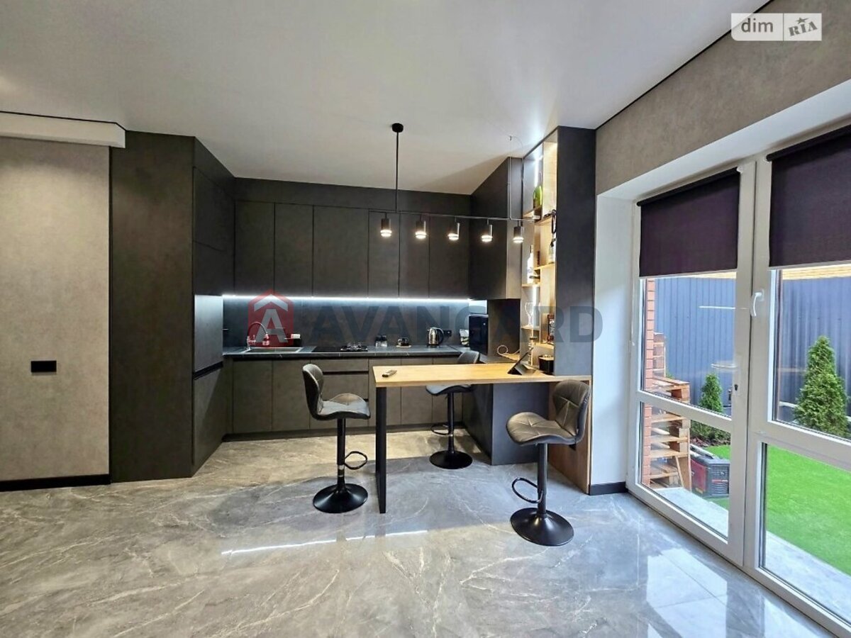 ��������, 90 ��.�. ���� 3