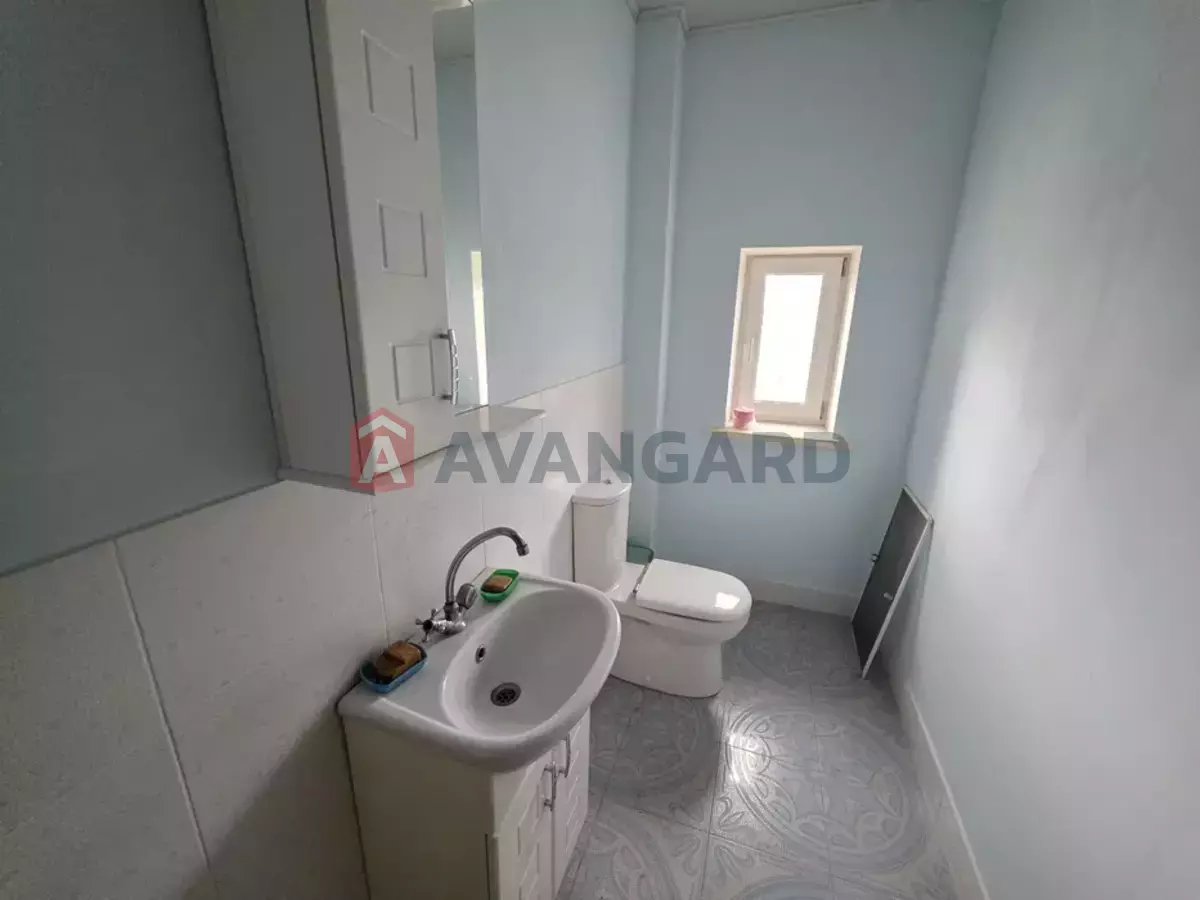 �������, 370 ��.�. ���� 11