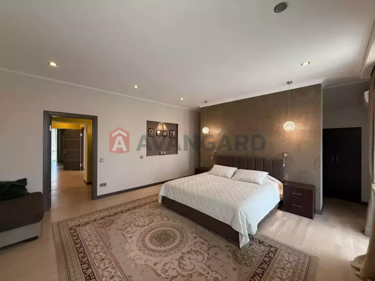 �������, 275 ��.�. ���� 15