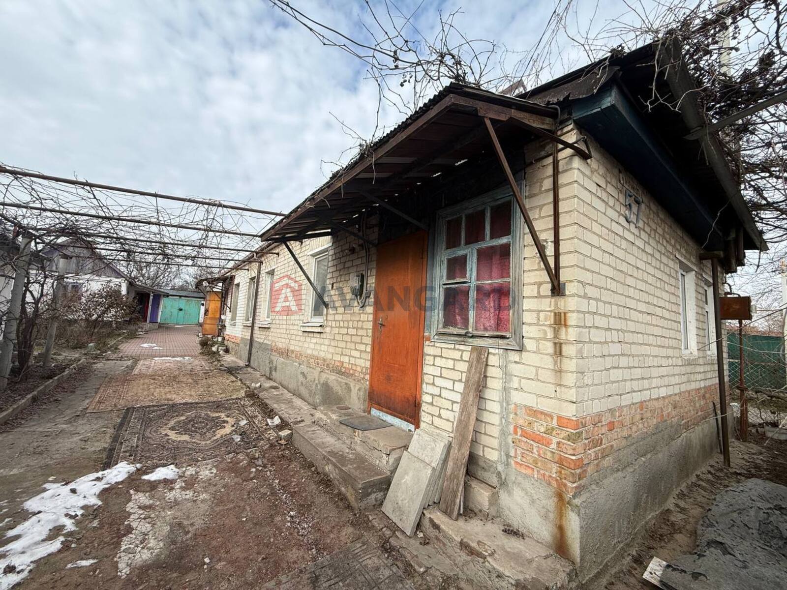 �������, 100 ��.�. ���� 3