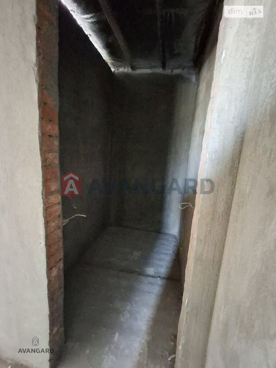 ��������, 75 ��.�. ���� 9