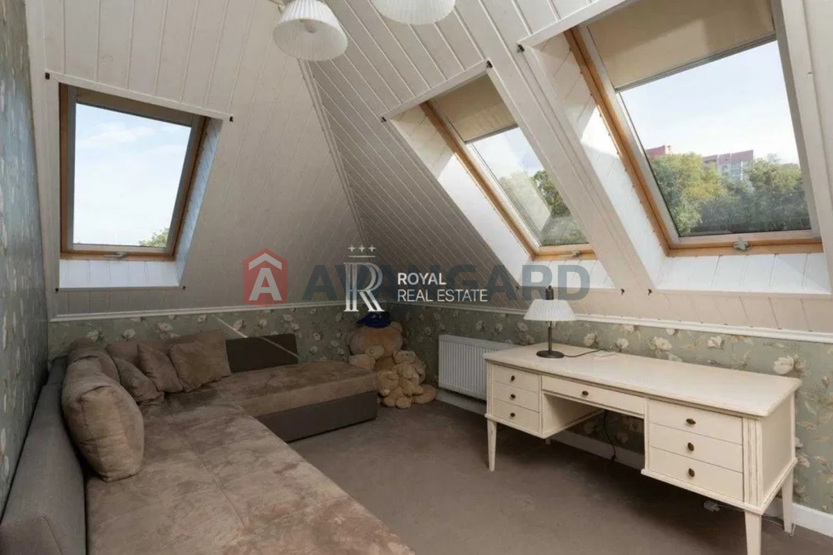 �������, 250 ��.�. ���� 14