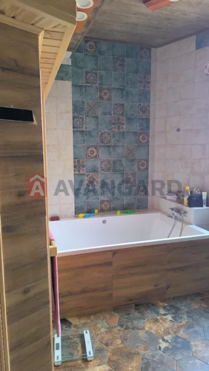 �������, 300 ��.�. ���� 3