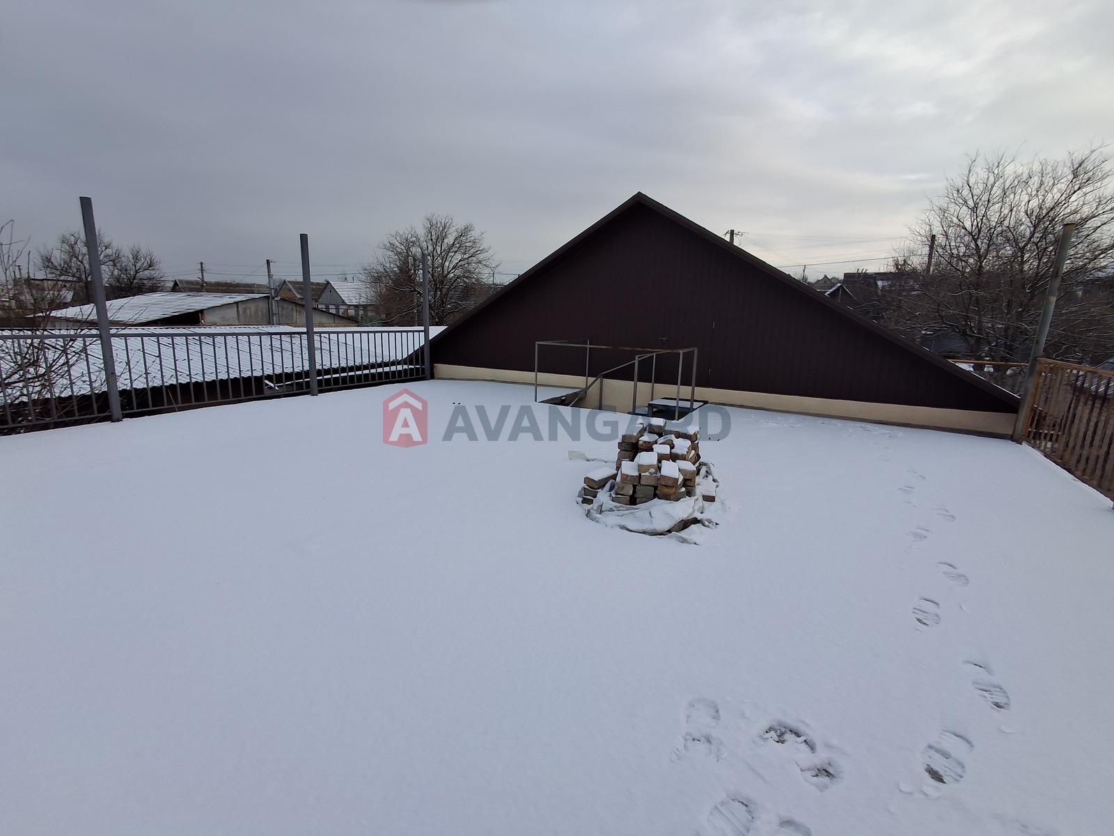 �������, 100 ��.�. ���� 19