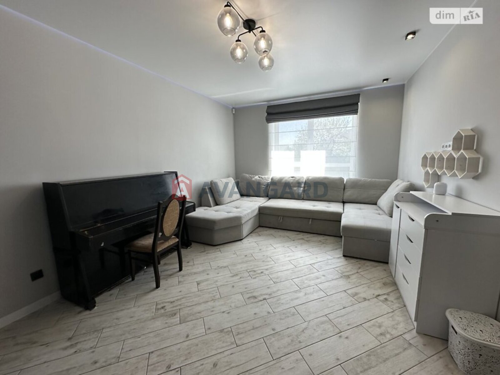 �������, 100 ��.�. ���� 5