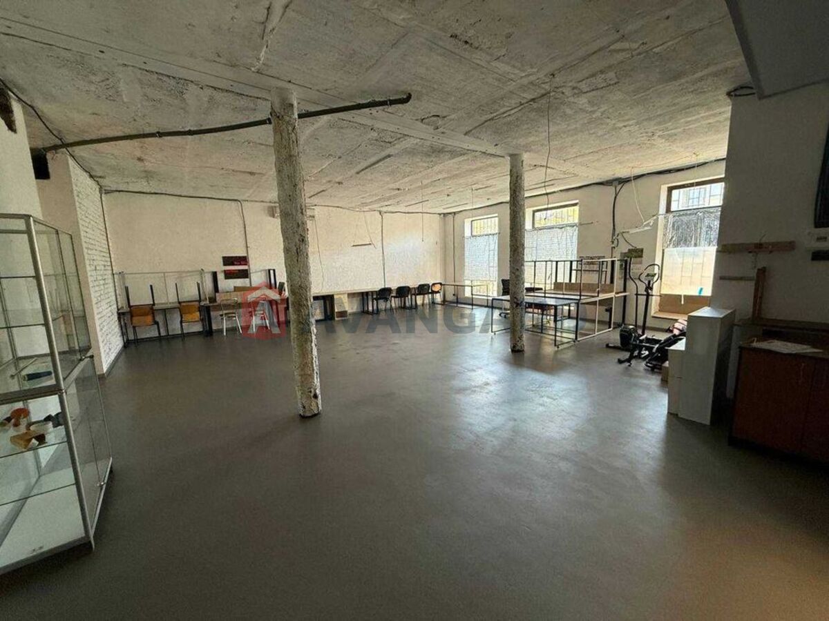 �������, 500 ��.�. ���� 4