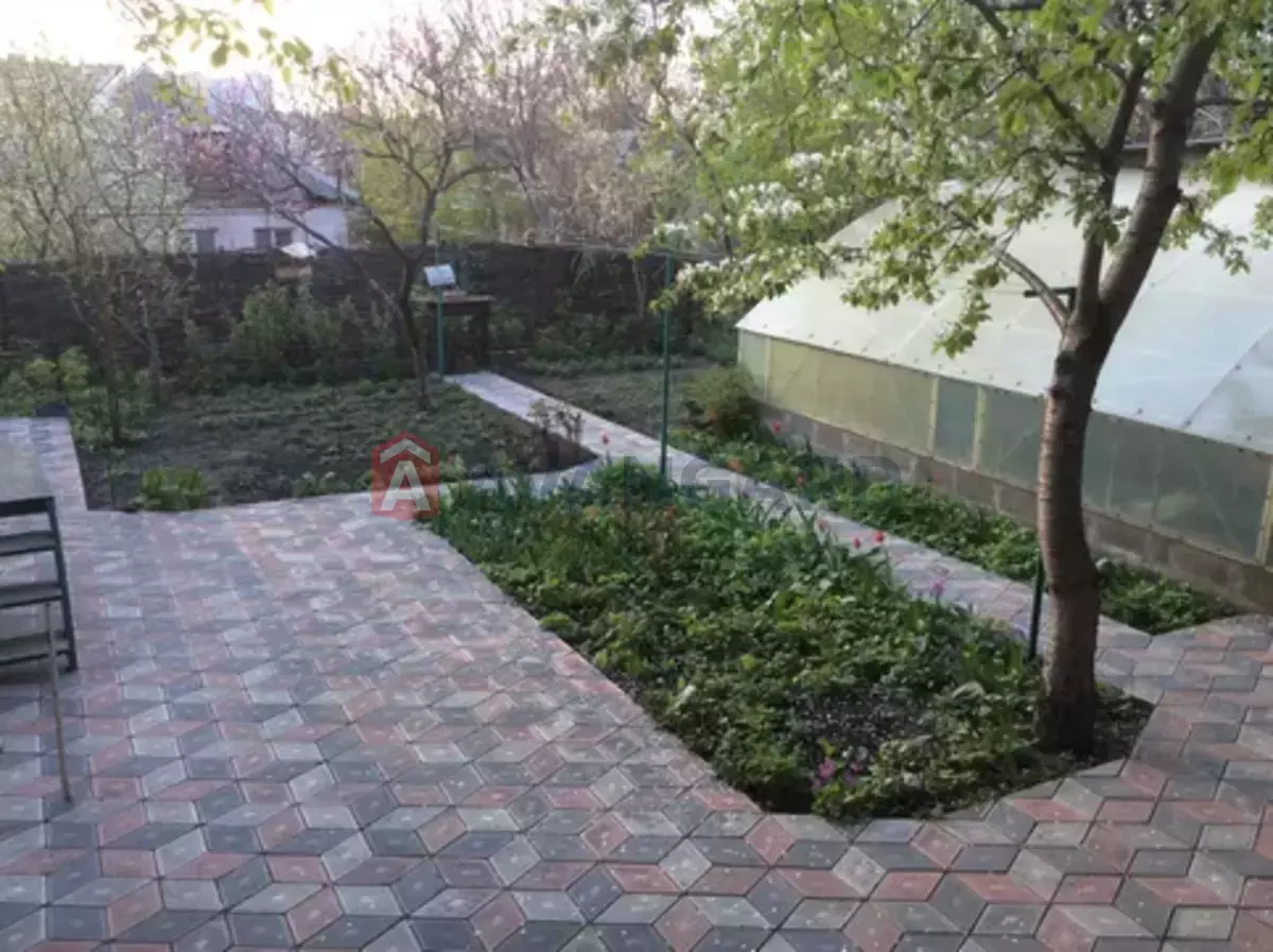 �������, 110 ��.�. ���� 15