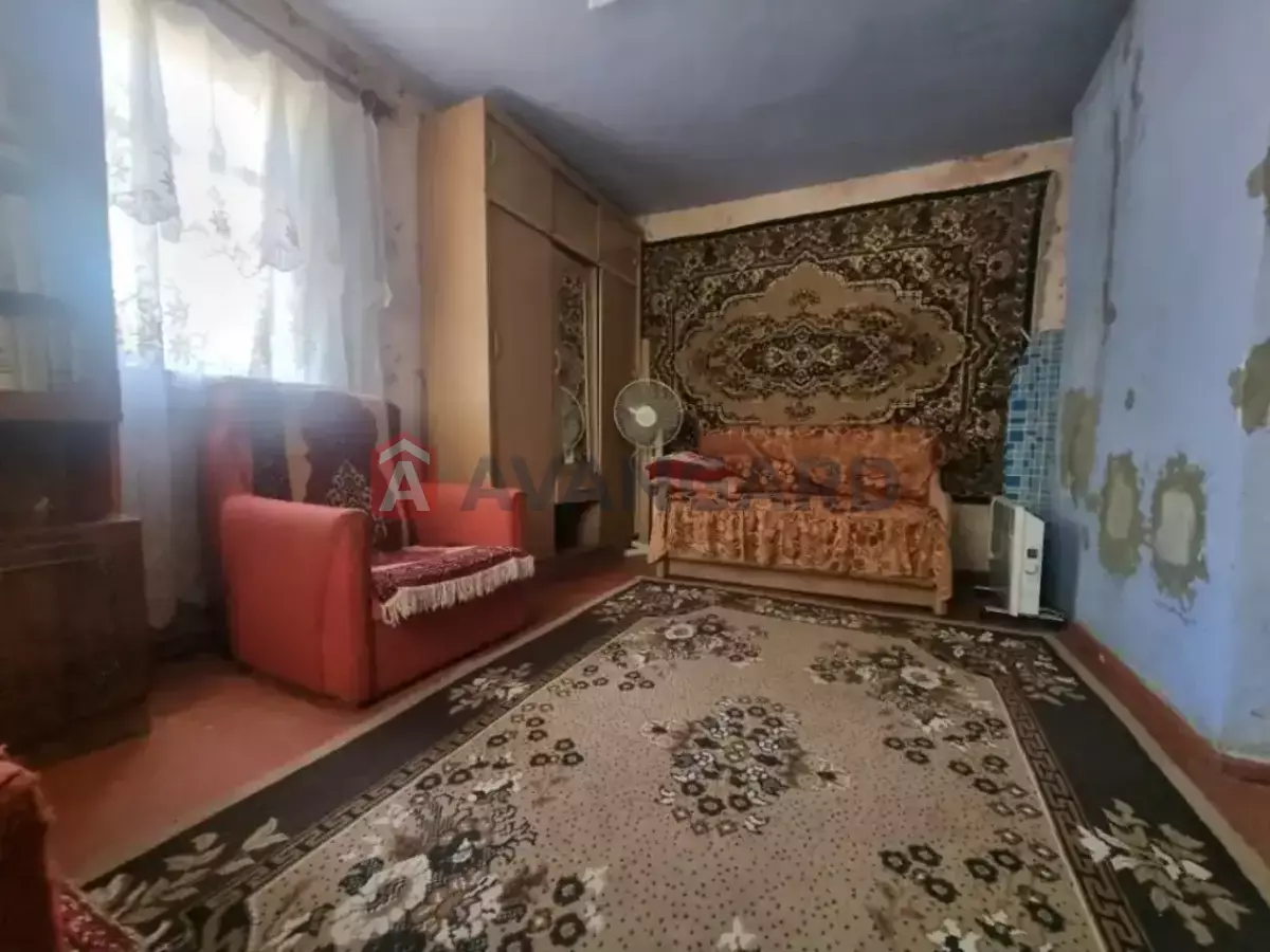 ����, 35 ��.�. ���� 9