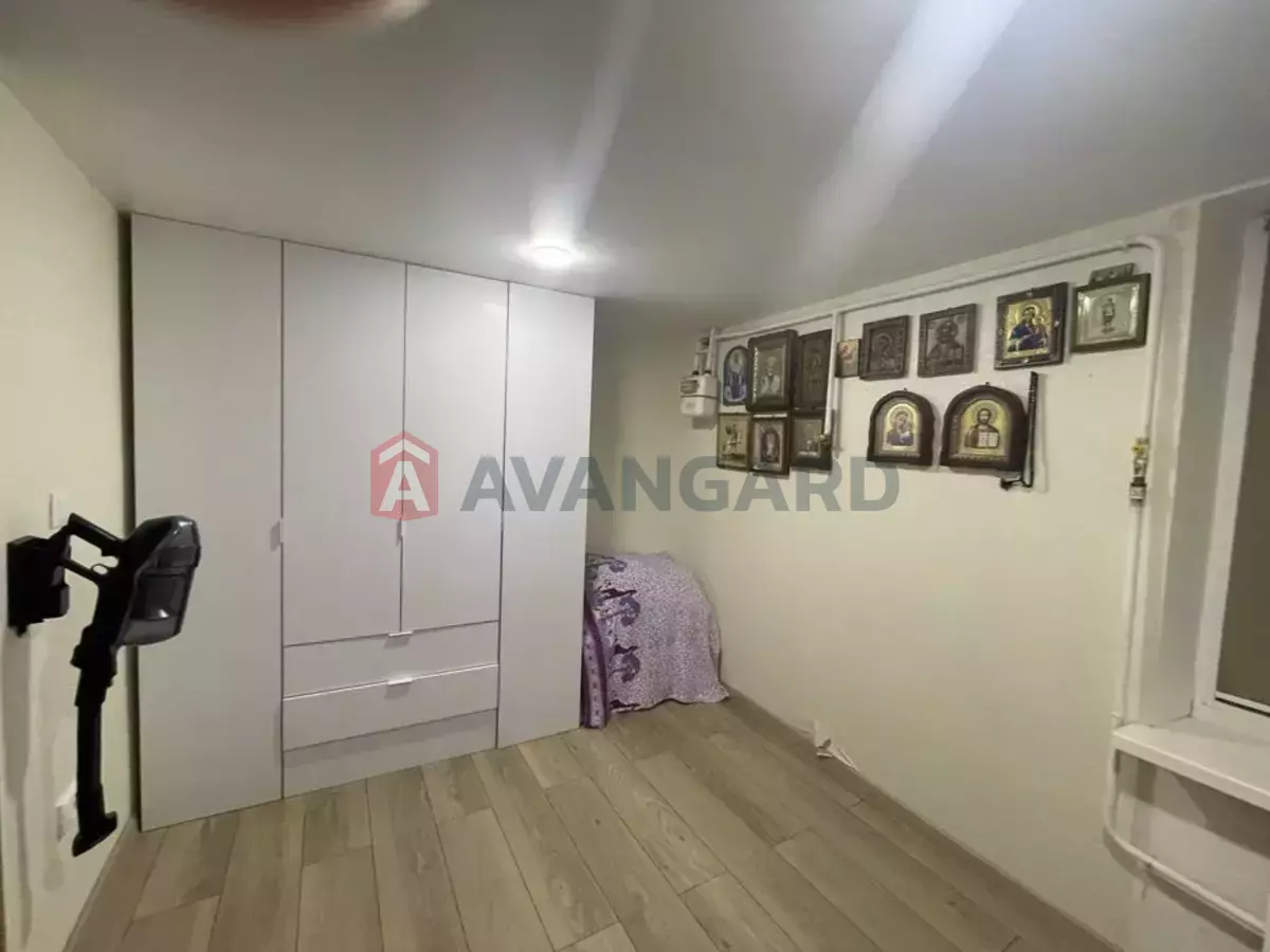 ���, 100 ��.�. ���� 10