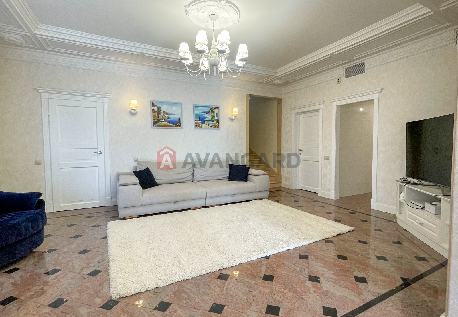 �������, 300 ��.�. ���� 3