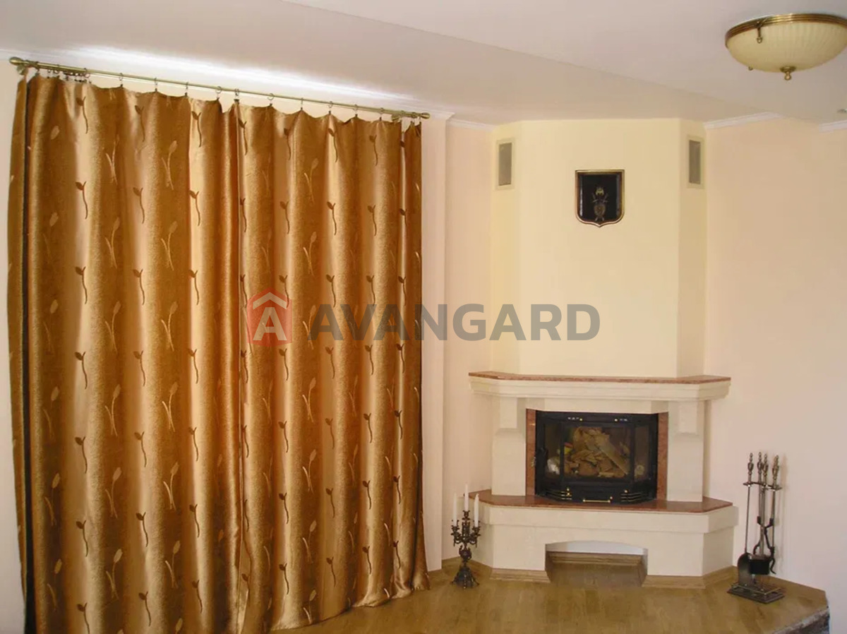 �������, 400 ��.�. ���� 20