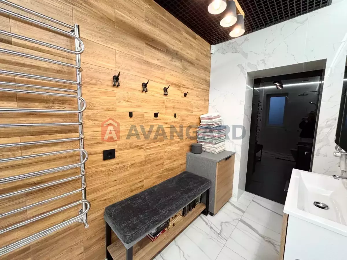 �������, 205 ��.�. ���� 14