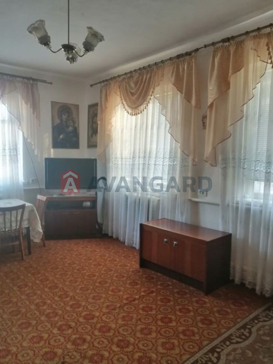 �������, 100 ��.�. ���� 3