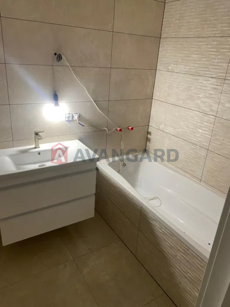 ��������, 90 ��.�. ���� 12