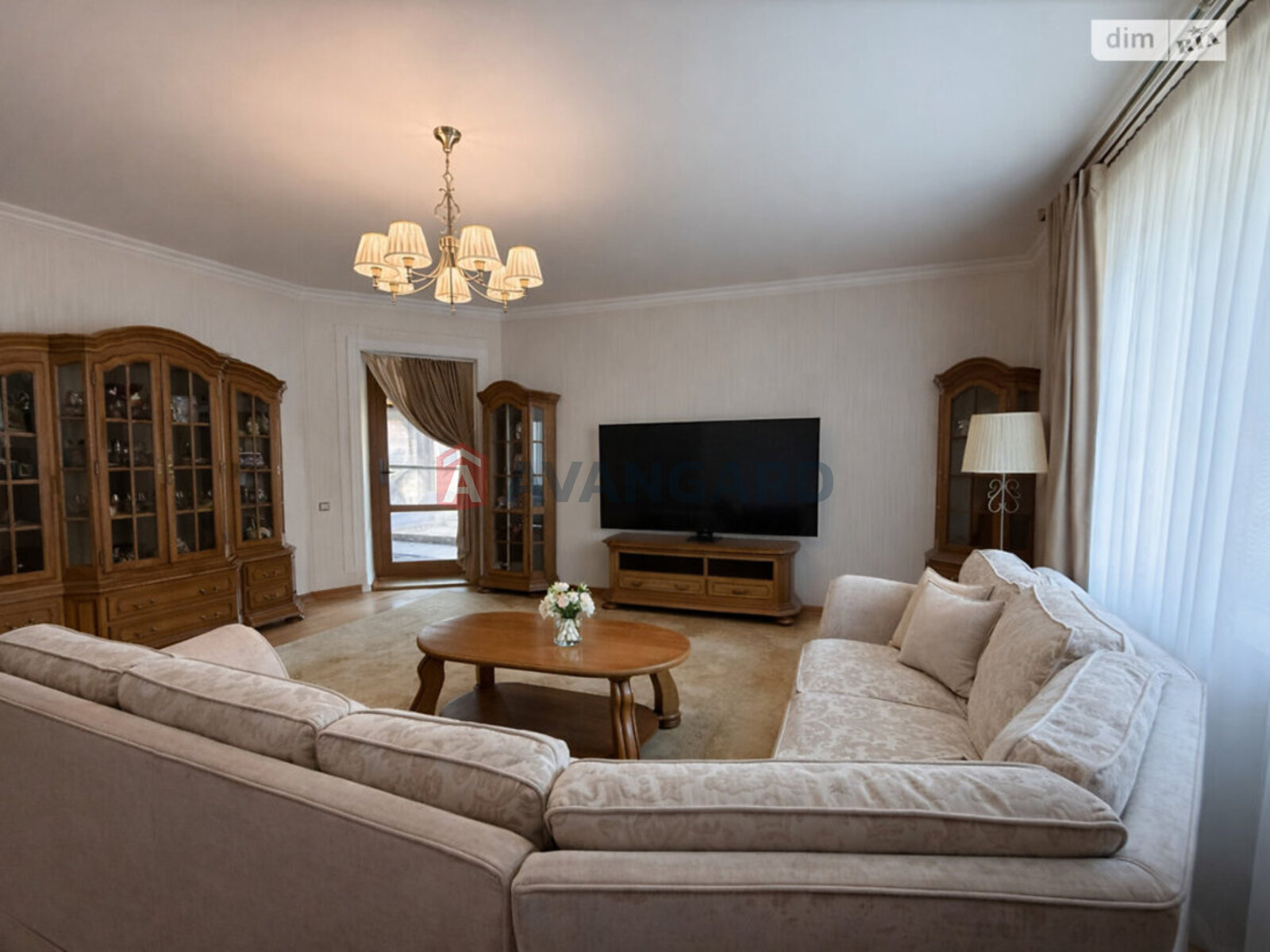 �������, 300 ��.�. ���� 22