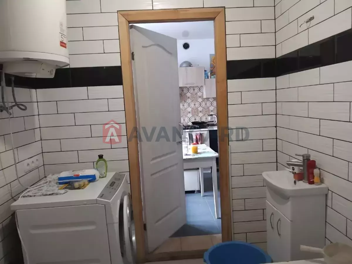 �������, 80 ��.�. ���� 13