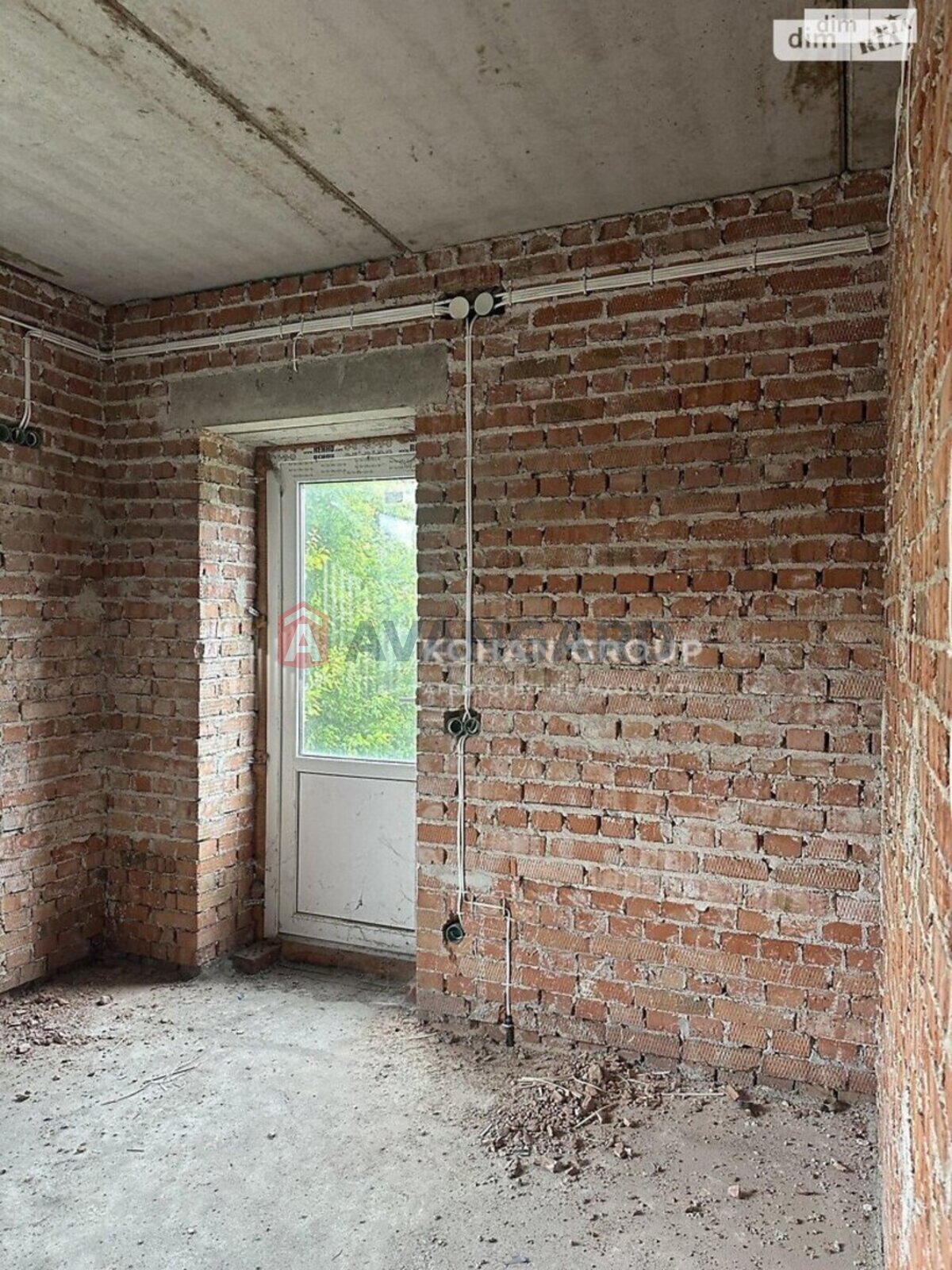 �������, 360 ��.�. ���� 12