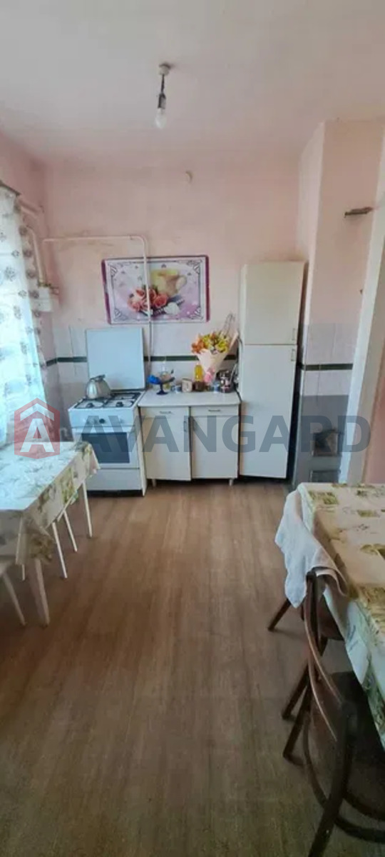 �������, 80 ��.�. ���� 11