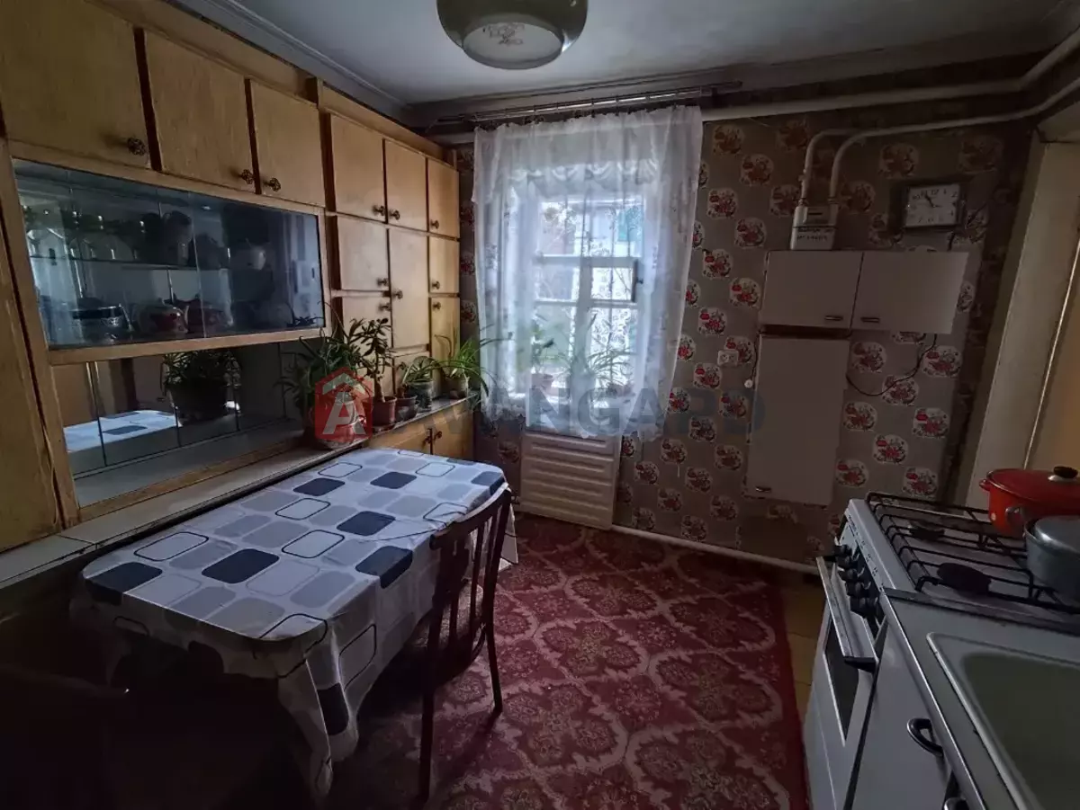 ������� �������, 75 ��.�. ���� 8