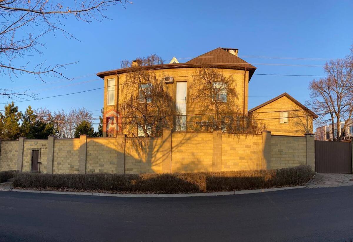 Будинок, 775 кв.м. фото 1 Будинок, 775 кв.м. фото 1