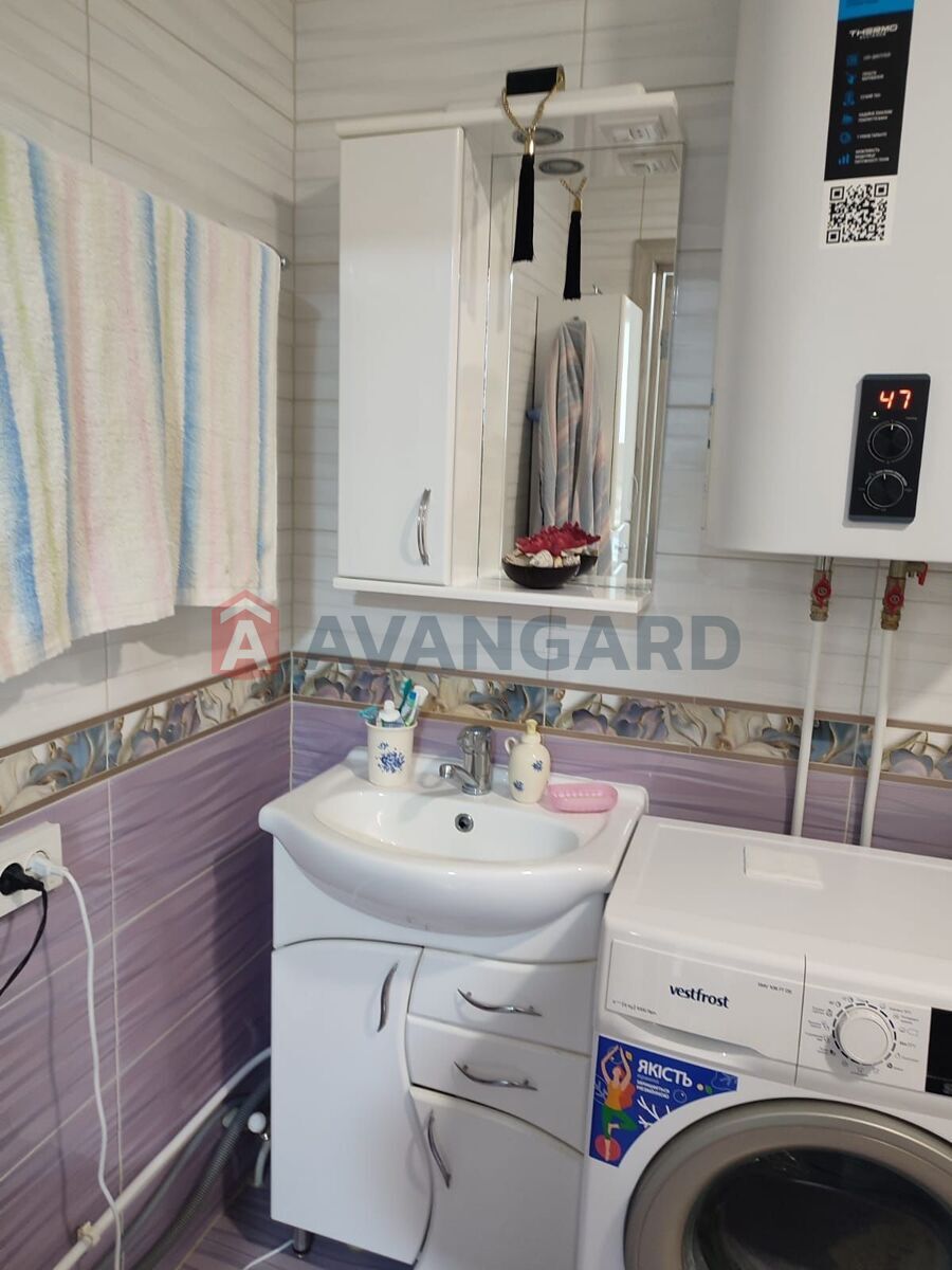 ������� �������, 35 ��.�. ���� 7