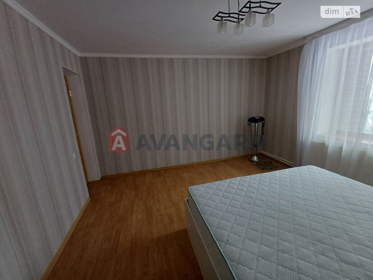 �������, 120 ��.�. ���� 28