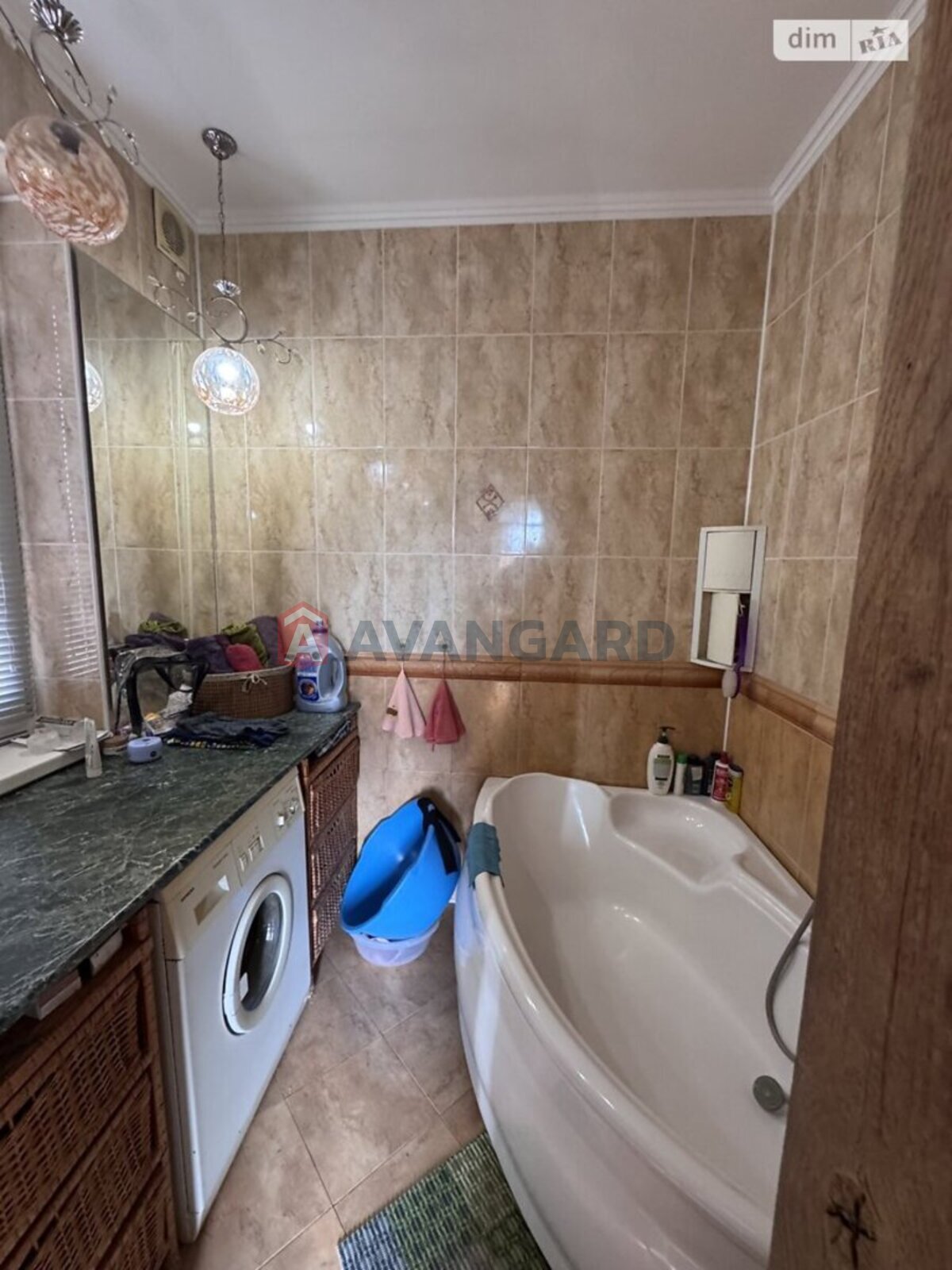 �������, 300 ��.�. ���� 14