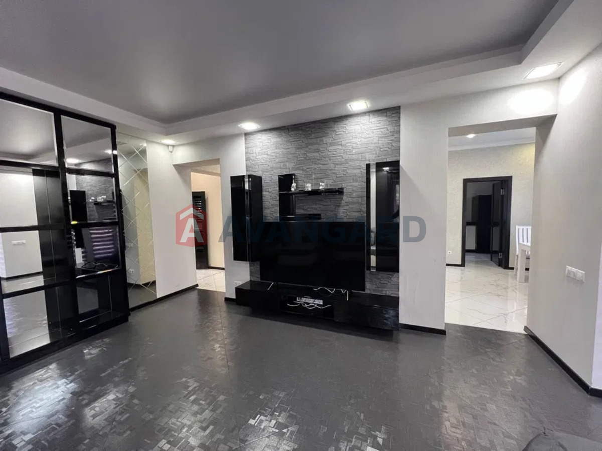 ���, 225 ��.�. ���� 18