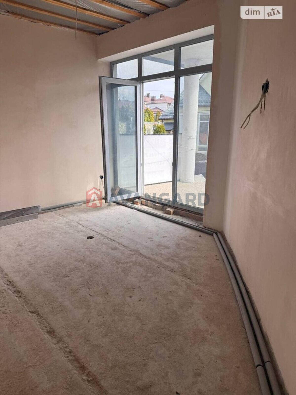 300 ��.�. ���� 13