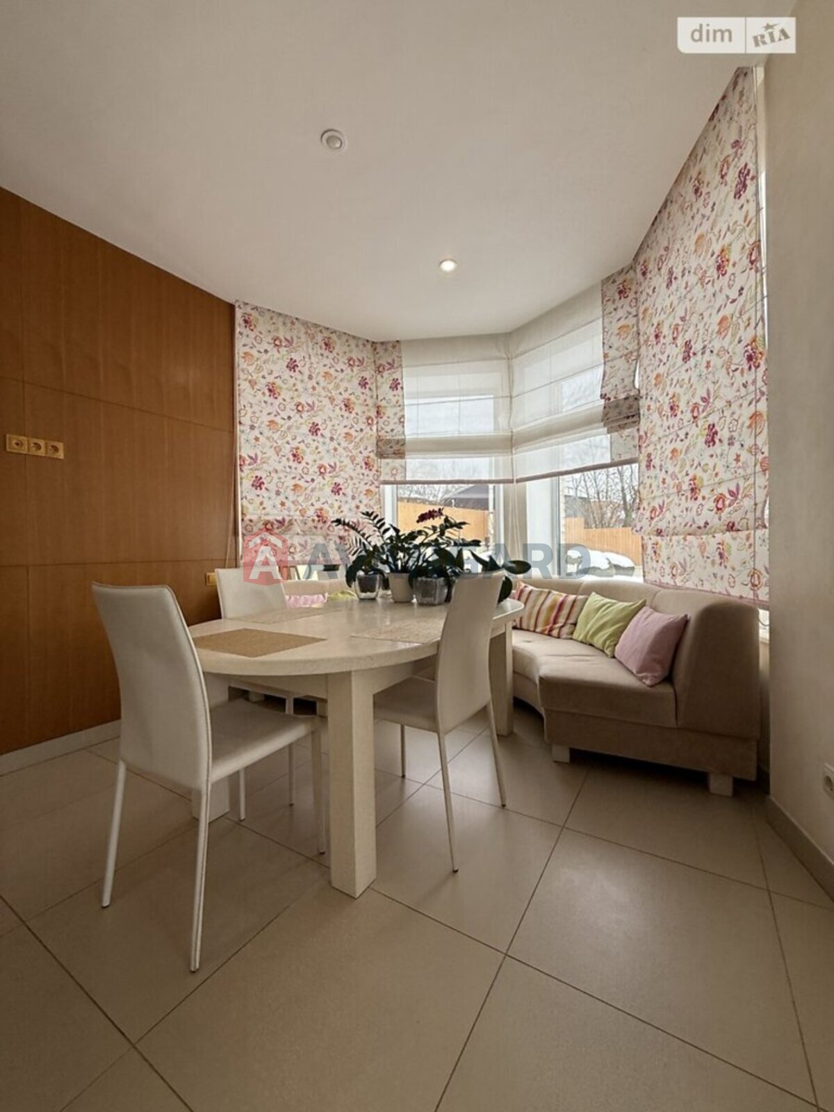 �������, 214 ��.�. ���� 14