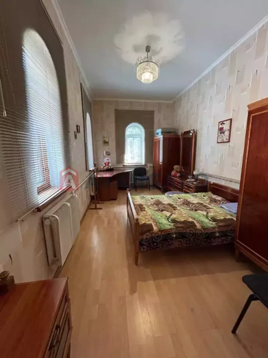 �������, 400 ��.�. ���� 14