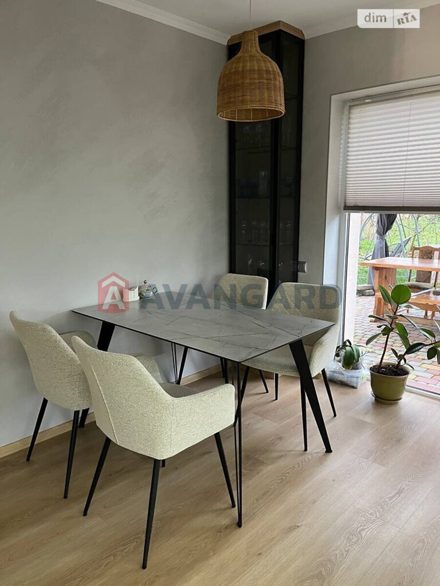 �������, 144 ��.�. ���� 9