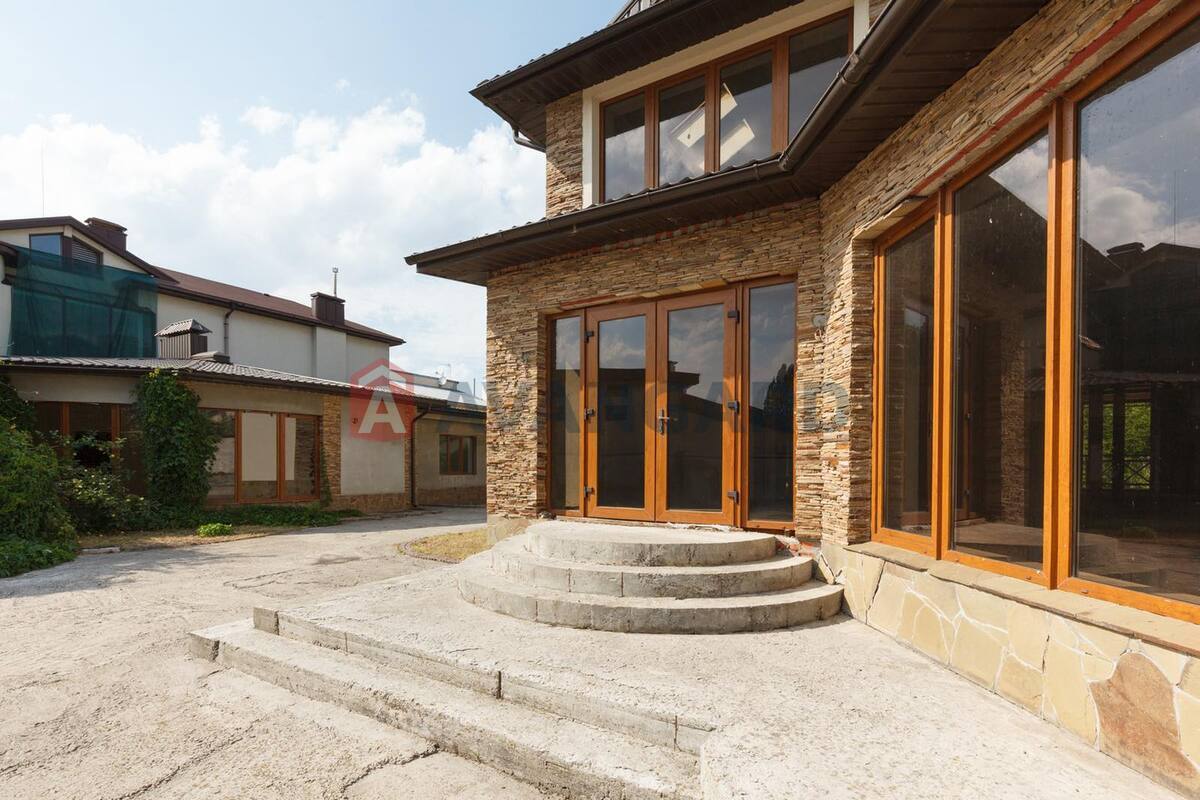 �������, 300 ��.�. ���� 2