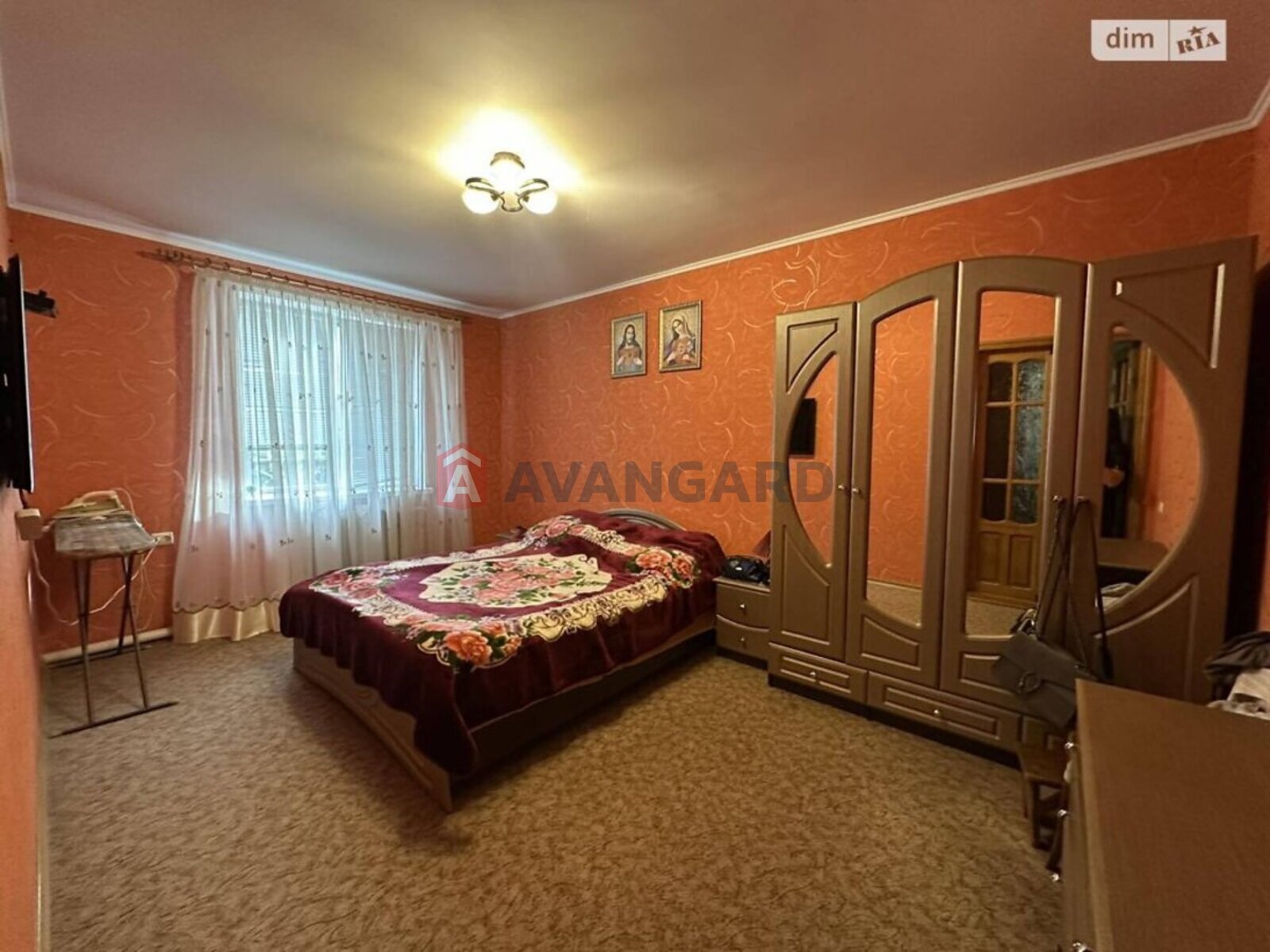 �������, 295 ��.�. ���� 11