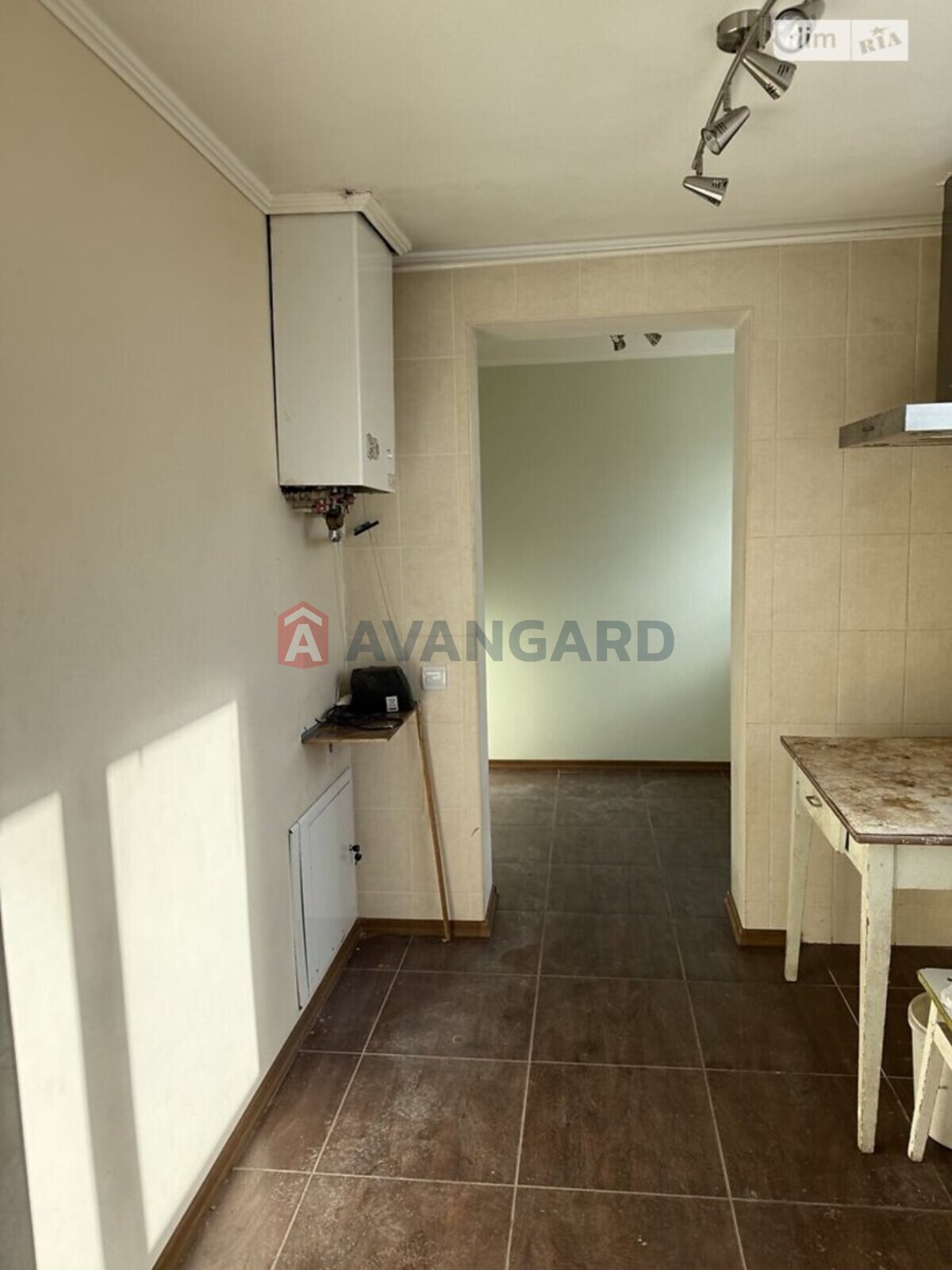 �������, 82 ��.�. ���� 10