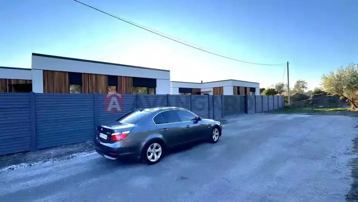 �������, 105 ��.�. ���� 3