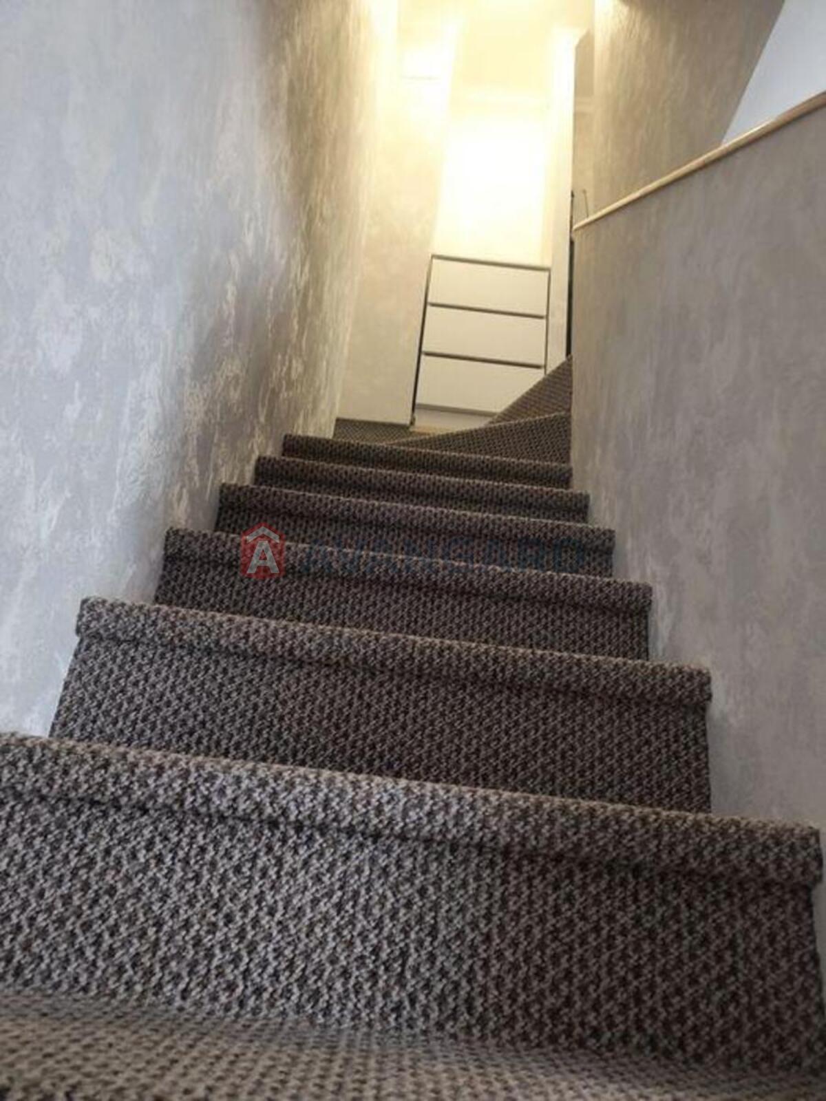 ��������, 70 ��.�. ���� 14