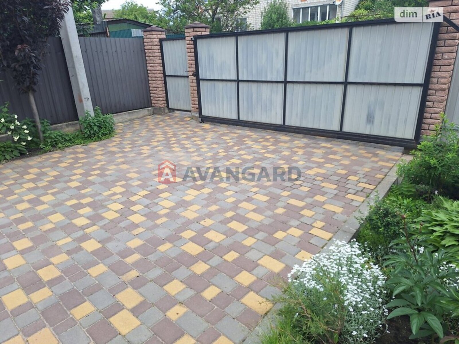 ���, 143 ��.�. ���� 28